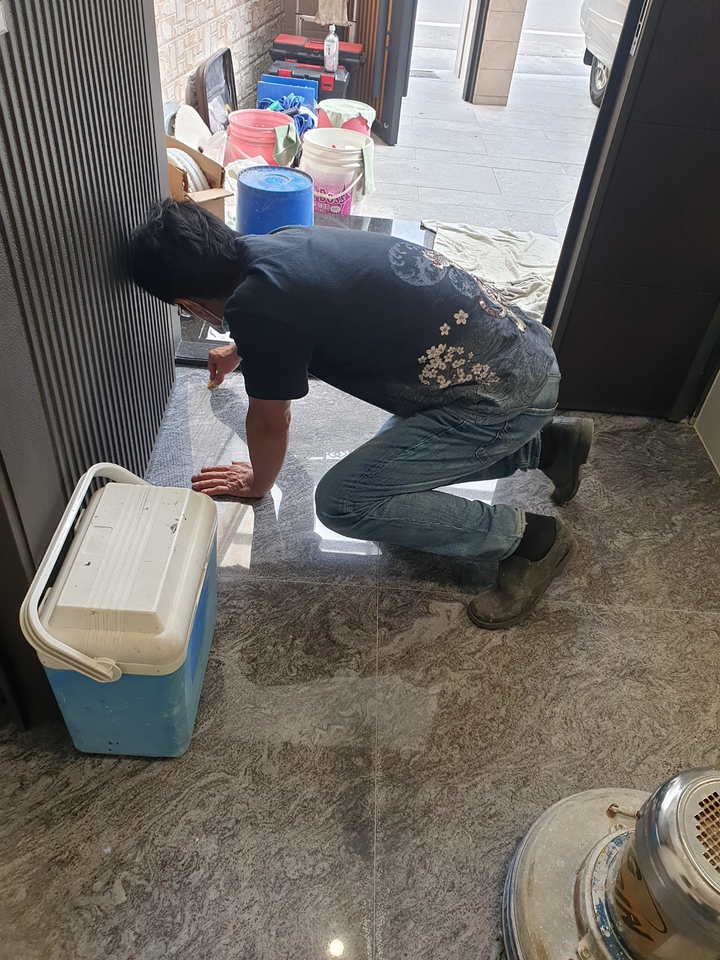 一般孔洞補膠 一般孔洞補膠
